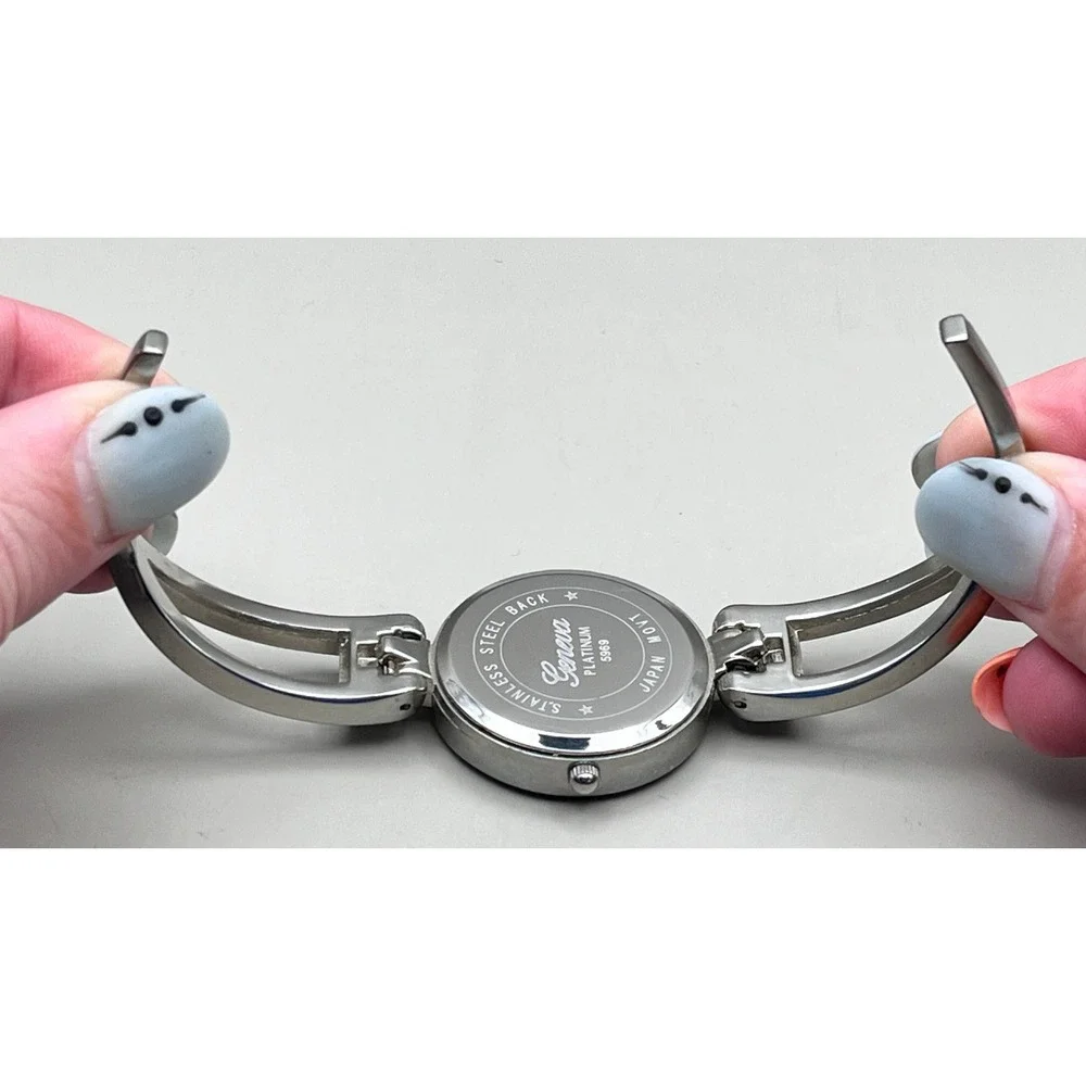 Vtg Geneva Platinum 5969 Womens Silver Tone Crystal Hinged Cuff Watch Japan Movt